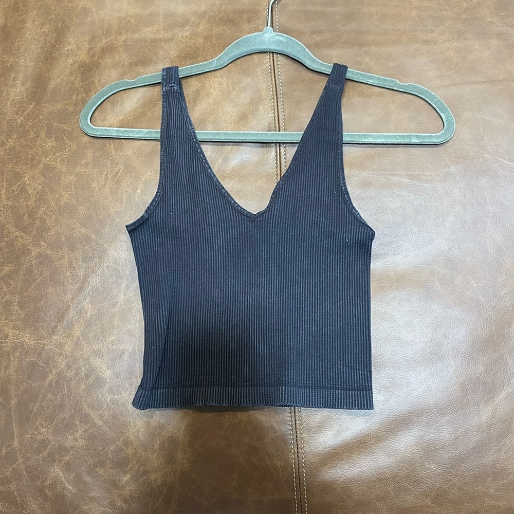 Boutique stretchy ribbed crop top dark gray one size